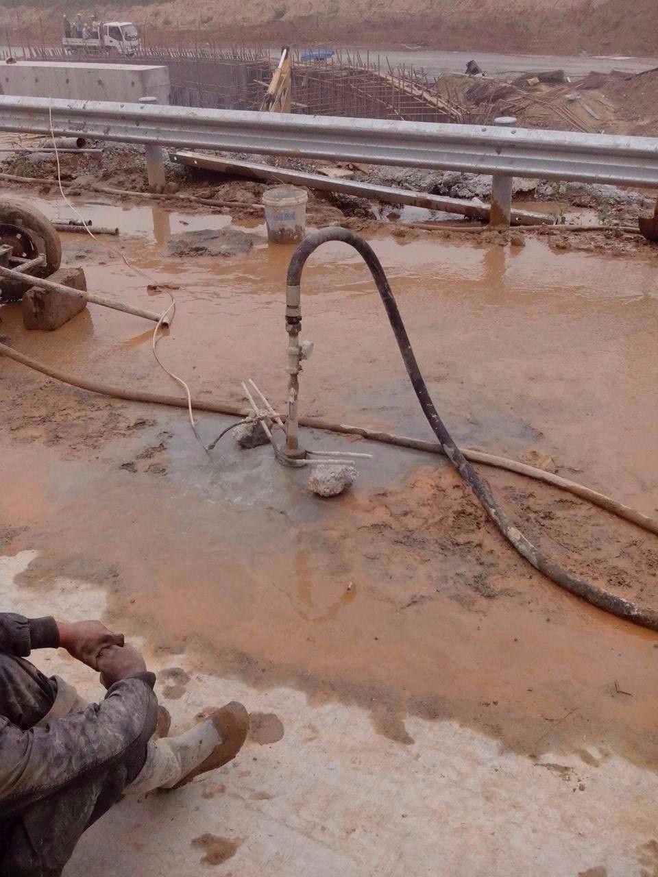 江汉路基压密注浆